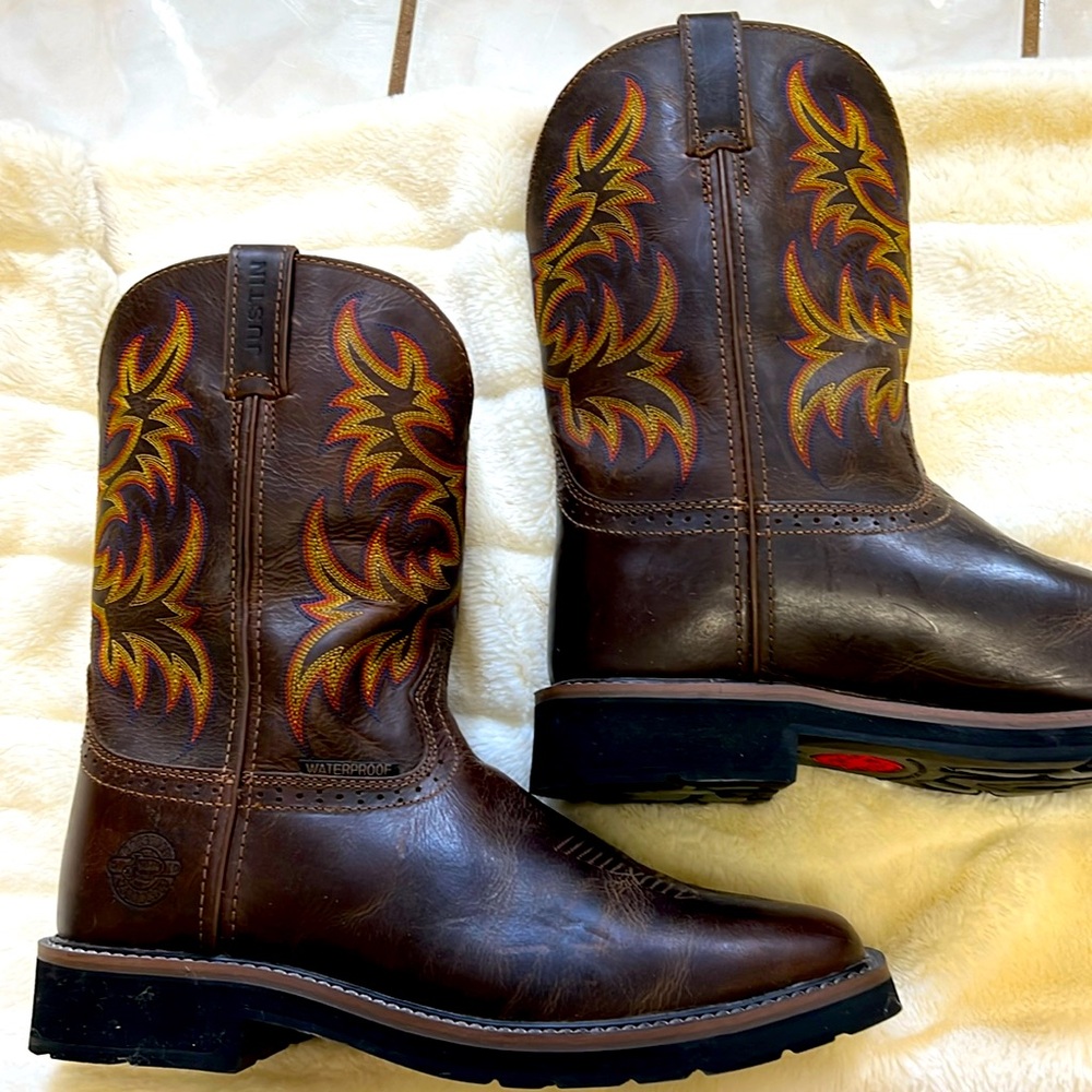 NWT Justin’s Men’s Cowboy boots